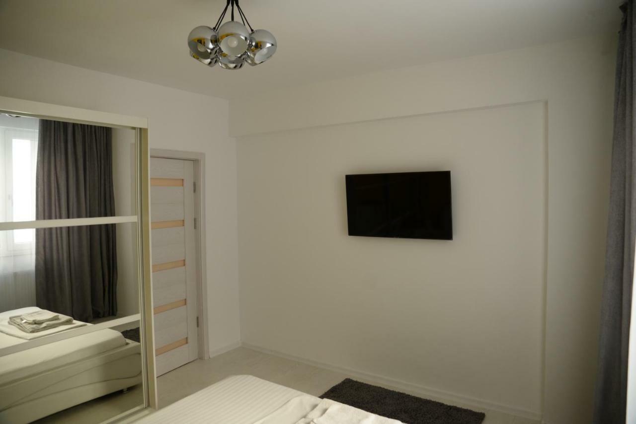 Appartement Milan à Năvodari Extérieur photo
